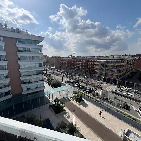 5 Min From The Station - Relax & Comfort - *